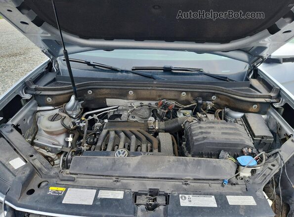 1V2NR2CA5JC507261 2018 VOLKSWAGEN ATLAS Silver Widok komory silnika