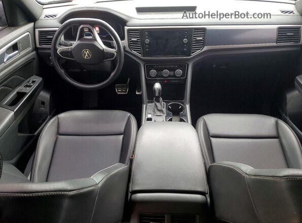 1V2RE2CA3LC230268 2020 VOLKSWAGEN ATLAS Silver Widok deski rozdzielczej