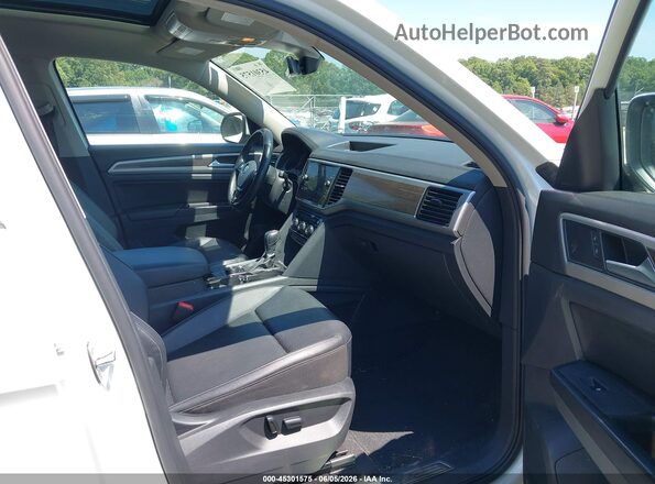 1V2RR2CA3JC590190 2018 VOLKSWAGEN ATLAS White წინა სალონის ხედი