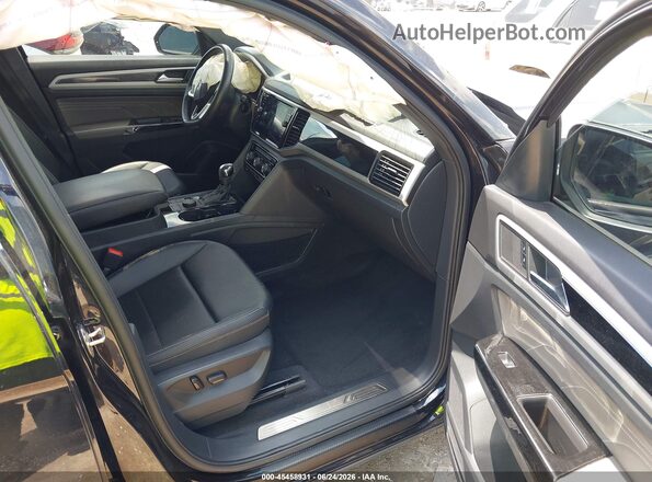 1V2SC2CA7PC208531 2023 VOLKSWAGEN ATLAS Black Front interior view