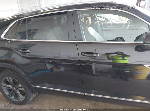 1V2SE2CA6NC215977 2022 VOLKSWAGEN ATLAS Black Rear interior view