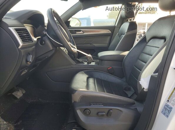 1V2TC2CAXMC237375 2021 VOLKSWAGEN ATLAS Белый Вид салона спереди