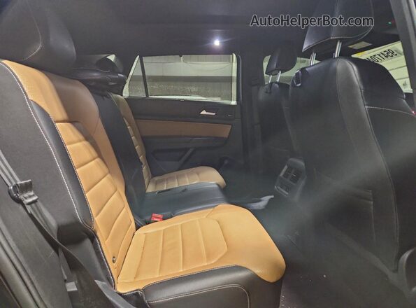 1V2TE2CA4LC224436 2020 VOLKSWAGEN ATLAS Black Vista interior trasera