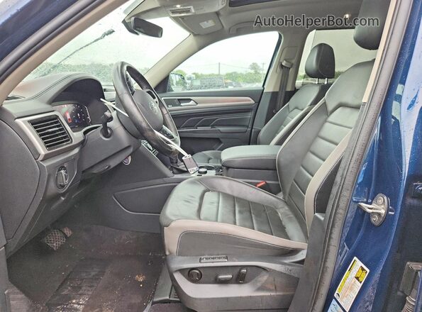 1V2TR2CA4MC521986 2021 VOLKSWAGEN ATLAS Blue Vista interior delantera