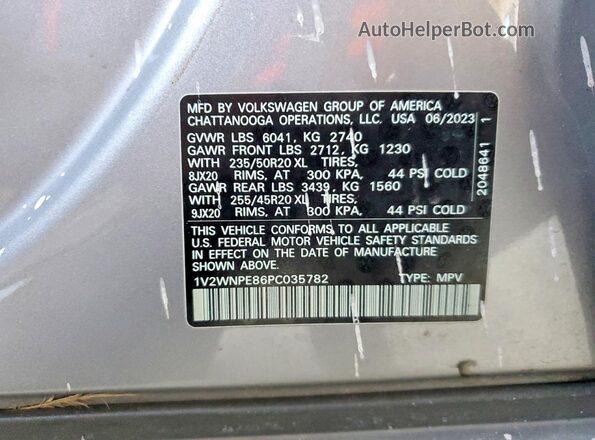 1V2WNPE86PC035782 2023 VOLKSWAGEN ID.4 Silver Vista de la etiqueta del VIN
