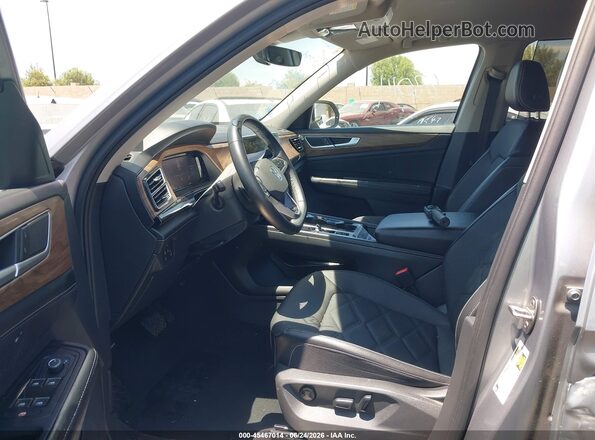 1V2WR2CA3RC557866 2024 VOLKSWAGEN ATLAS Silver Front interior view