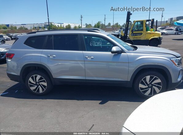 1V2WR2CA3RC557866 2024 VOLKSWAGEN ATLAS Silver Rear interior view