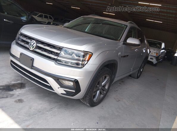 1V2XR2CA4KC619527 2019 VOLKSWAGEN ATLAS Silver Vista tres cuartos delantera izquierda