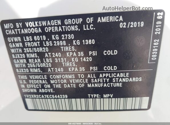 1V2XR2CA7KC544239 2019 VOLKSWAGEN ATLAS White Engine compartment view