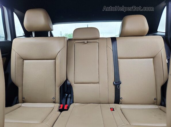 1V2YE2CAXLC229680 2020 VOLKSWAGEN ATLAS White Widok tylnych siedzeń