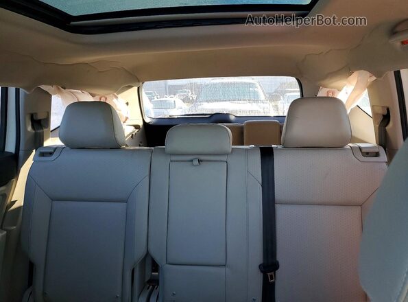 1V2YR2CA2KC618879 2019 VOLKSWAGEN ATLAS White უკანა სავარძლების ხედი