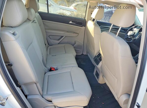 1V2YR2CA2KC618879 2019 VOLKSWAGEN ATLAS White უკანა სალონის ხედი
