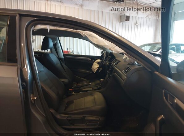1VWAA7A31JC020922 2018 VOLKSWAGEN PASSAT Серый Вид салона спереди