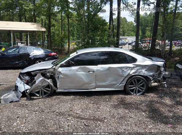 1VWAA7A31JC027093 2018 VOLKSWAGEN PASSAT Silver 
