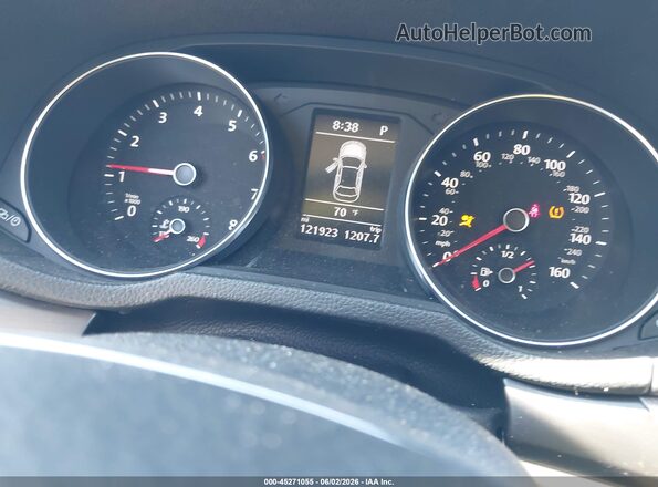 1VWAA7A32JC006351 2018 VOLKSWAGEN PASSAT Beige Հետևի նստատեղերի տեսք