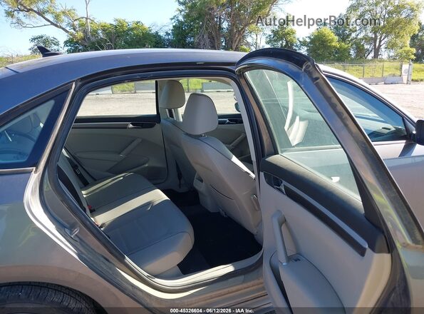 1VWAA7A34JC010496 2018 VOLKSWAGEN PASSAT Gray VIN კოდის სტიკერის ხედი