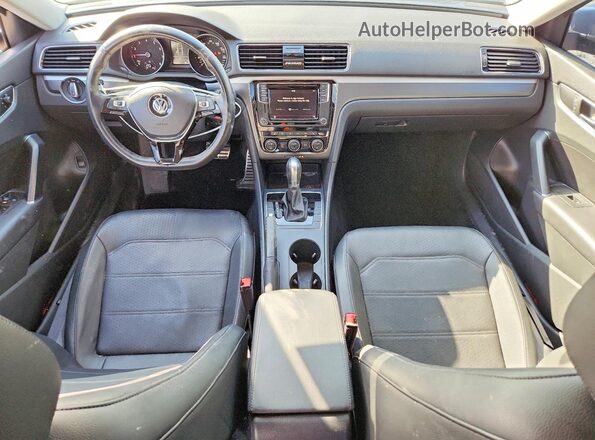 1VWAA7A34JC050352 2018 VOLKSWAGEN PASSAT Blue Вид панелі приладів