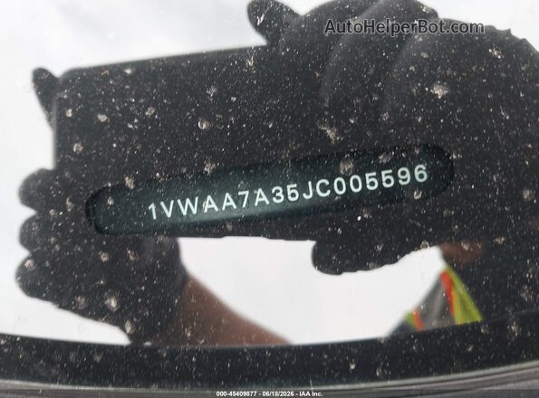 1VWAA7A35JC005596 2018 VOLKSWAGEN PASSAT Black Engine compartment view