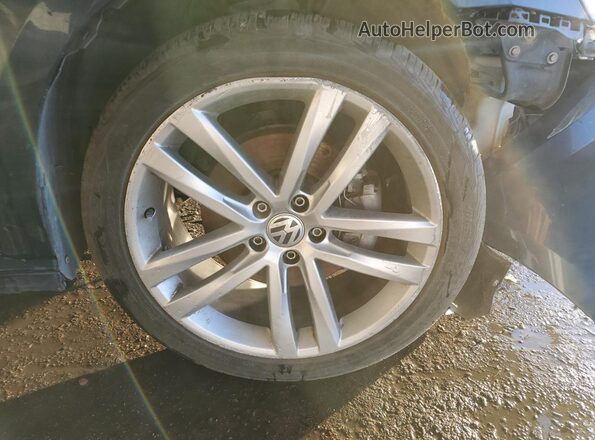 1VWAA7A38JC006645 2018 VOLKSWAGEN PASSAT Blue 