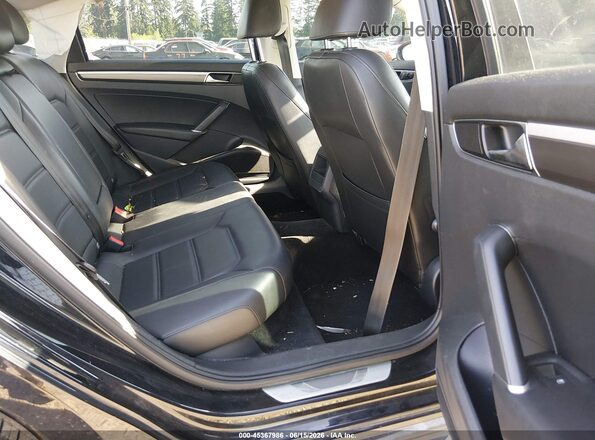1VWAA7A3XJC002483 2018 VOLKSWAGEN PASSAT Black 