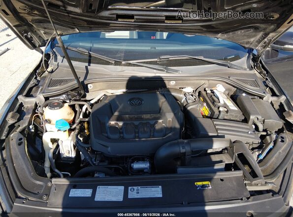 1VWAA7A3XJC002483 2018 VOLKSWAGEN PASSAT Black 