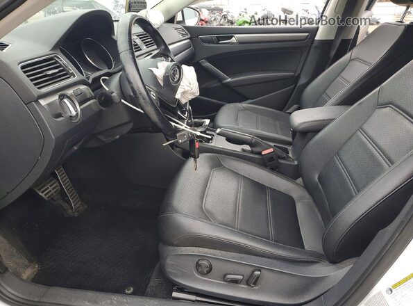 1VWAS7A39GC059487 2016 VOLKSWAGEN PASSAT White 