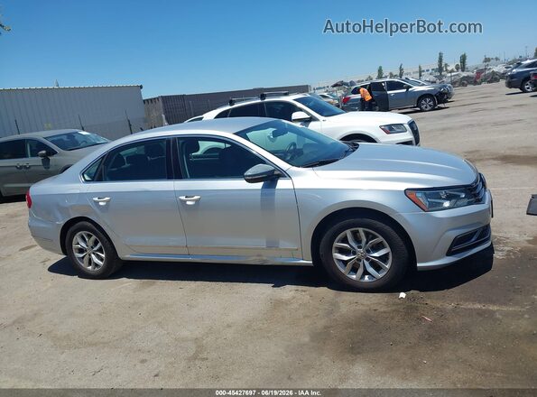 1VWAS7A3XGC029172 2016 VOLKSWAGEN PASSAT Серебряный Вид задней части салона