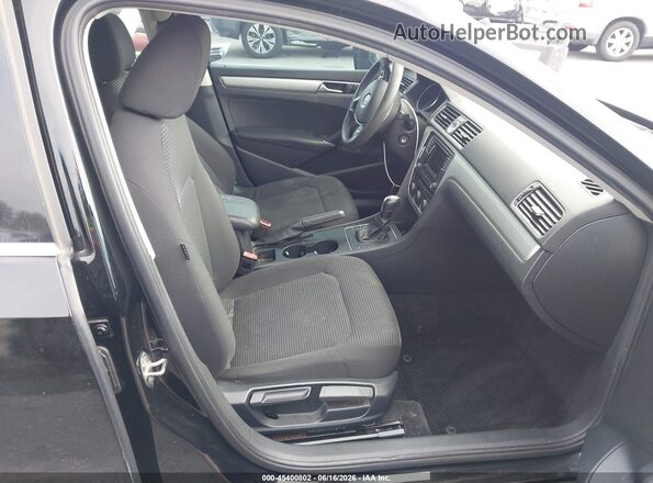 1VWAT7A31GC026111 2016 VOLKSWAGEN PASSAT Black Widok wnętrza z przodu