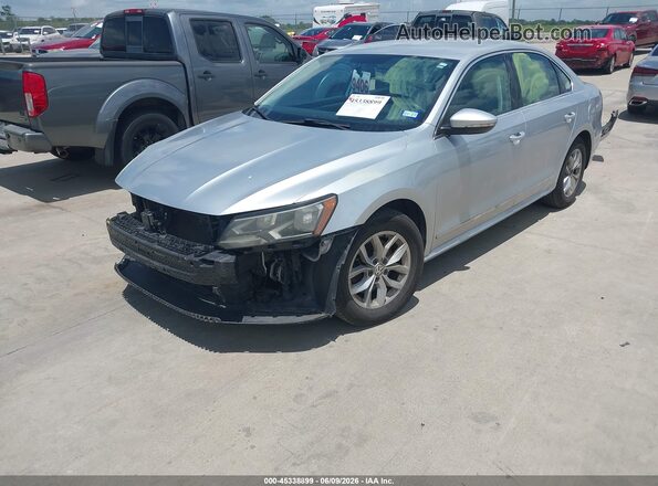 1VWAT7A32HC056171 2017 VOLKSWAGEN PASSAT Silver Vista tres cuartos delantera izquierda