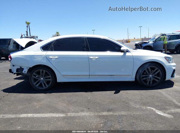 1VWAT7A33GC041998 2016 VOLKSWAGEN PASSAT White უკანა სალონის ხედი