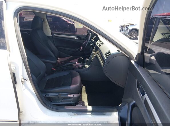 1VWAT7A33GC041998 2016 VOLKSWAGEN PASSAT White წინა სალონის ხედი
