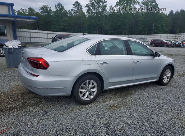 1VWAT7A34HC058567 2017 VOLKSWAGEN PASSAT Silver Задня права чверть