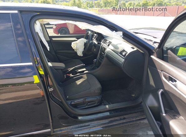 1VWAT7A35GC027293 2016 VOLKSWAGEN PASSAT Black Front interior view