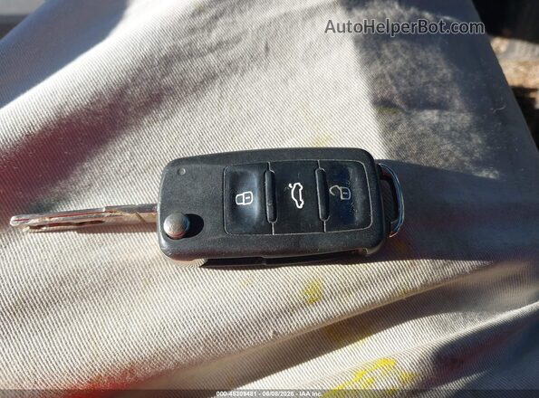 1VWAT7A38HC014989 2017 VOLKSWAGEN PASSAT Blue Dashboard view