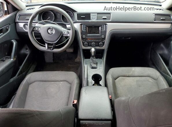 1VWAT7A39GC032982 2016 VOLKSWAGEN PASSAT Maroon Dashboard view