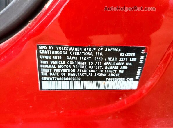 1VWAT7A39GC032982 2016 VOLKSWAGEN PASSAT Maroon Engine compartment view
