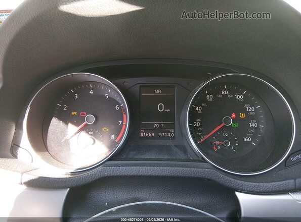 1VWAT7A39GC048115 2016 VOLKSWAGEN PASSAT White Vista de los asientos traseros