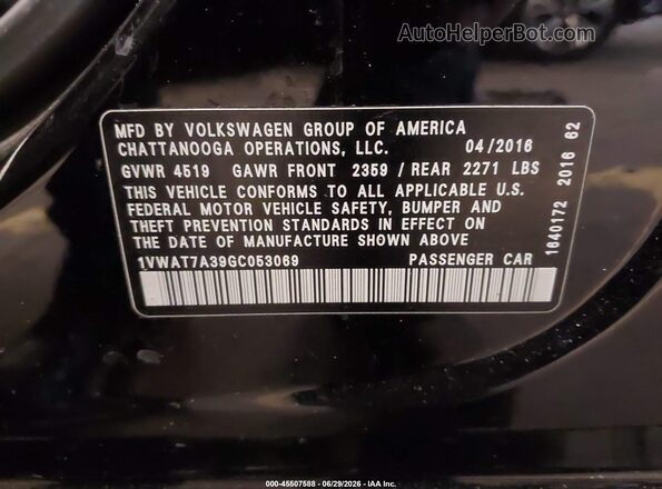 1VWAT7A39GC053069 2016 VOLKSWAGEN PASSAT Black ძრავის განყოფილების ხედი
