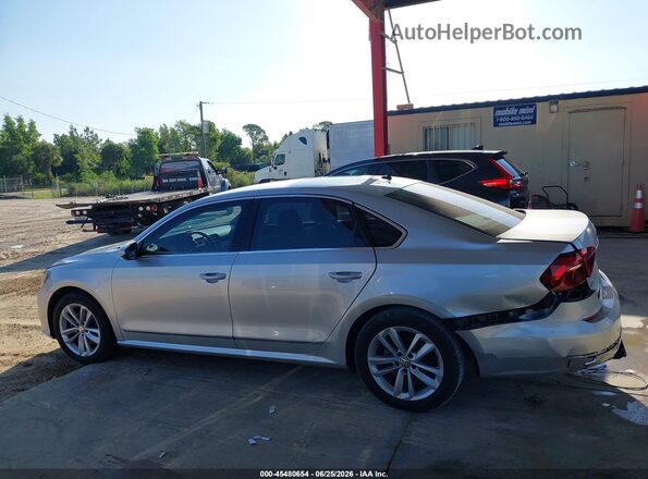 1VWAT7A39HC043692 2017 VOLKSWAGEN PASSAT Silver Սալոնի 360 աստիճան տեսք