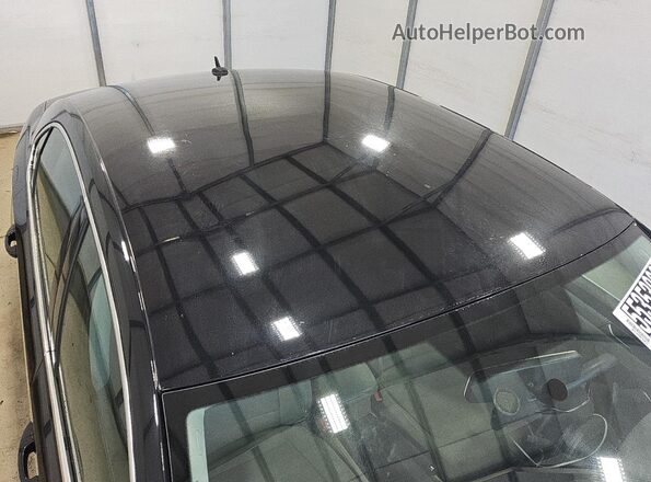 1VWAT7A39HC083075 2017 VOLKSWAGEN PASSAT Black 