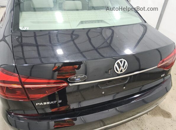 1VWAT7A39HC083075 2017 VOLKSWAGEN PASSAT Black 