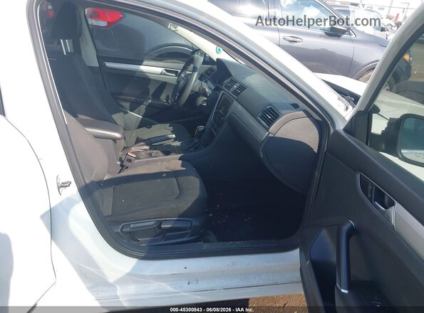 1VWAT7A3XGC033865 2016 VOLKSWAGEN PASSAT White Vista interior delantera
