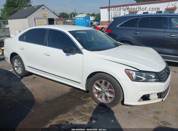 1VWAT7A3XGC033865 2016 VOLKSWAGEN PASSAT White Vista interior trasera