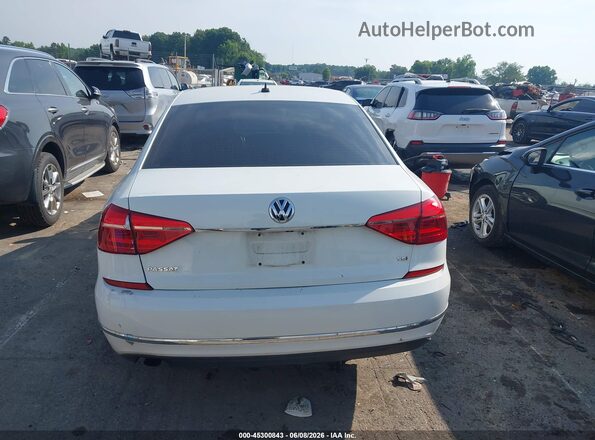 1VWAT7A3XGC033865 2016 VOLKSWAGEN PASSAT White 