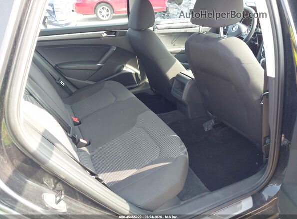 1VWAT7A3XGC045997 2016 VOLKSWAGEN PASSAT Black Widok naklejki z numerem VIN