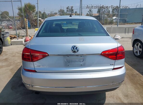 1VWAT7A3XGC049287 2016 VOLKSWAGEN PASSAT Silver 