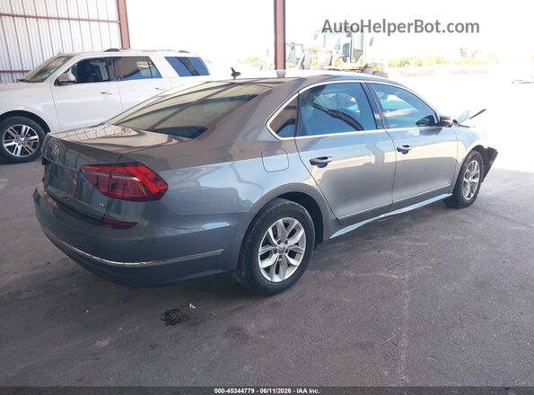 1VWAT7A3XHC002407 2017 VOLKSWAGEN PASSAT Серый 