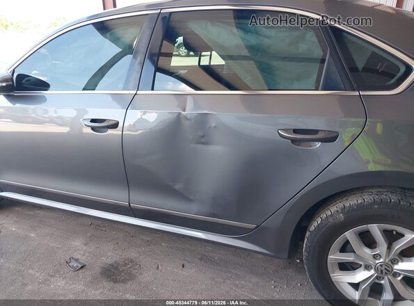 1VWAT7A3XHC002407 2017 VOLKSWAGEN PASSAT Серый 