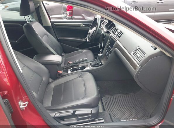 1VWBA7A30JC019152 2018 VOLKSWAGEN PASSAT Red Widok wnętrza z przodu