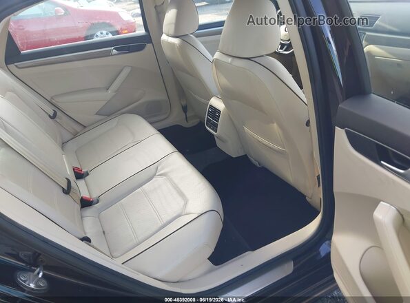 1VWBA7A30JC025484 2018 VOLKSWAGEN PASSAT Black VIN կոդի պիտակի տեսք